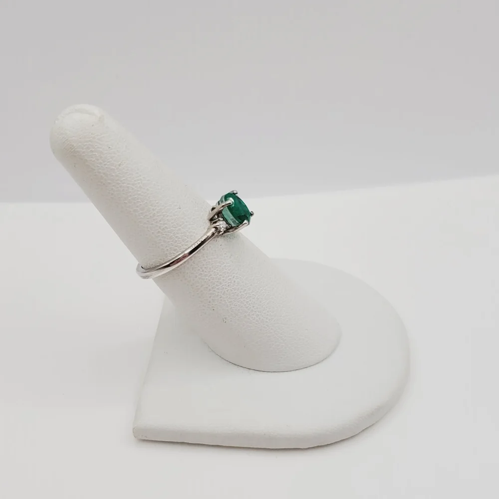 Emerald Green Quartz & Genuine Diamond 925 Sterling Silver Dainty Ring